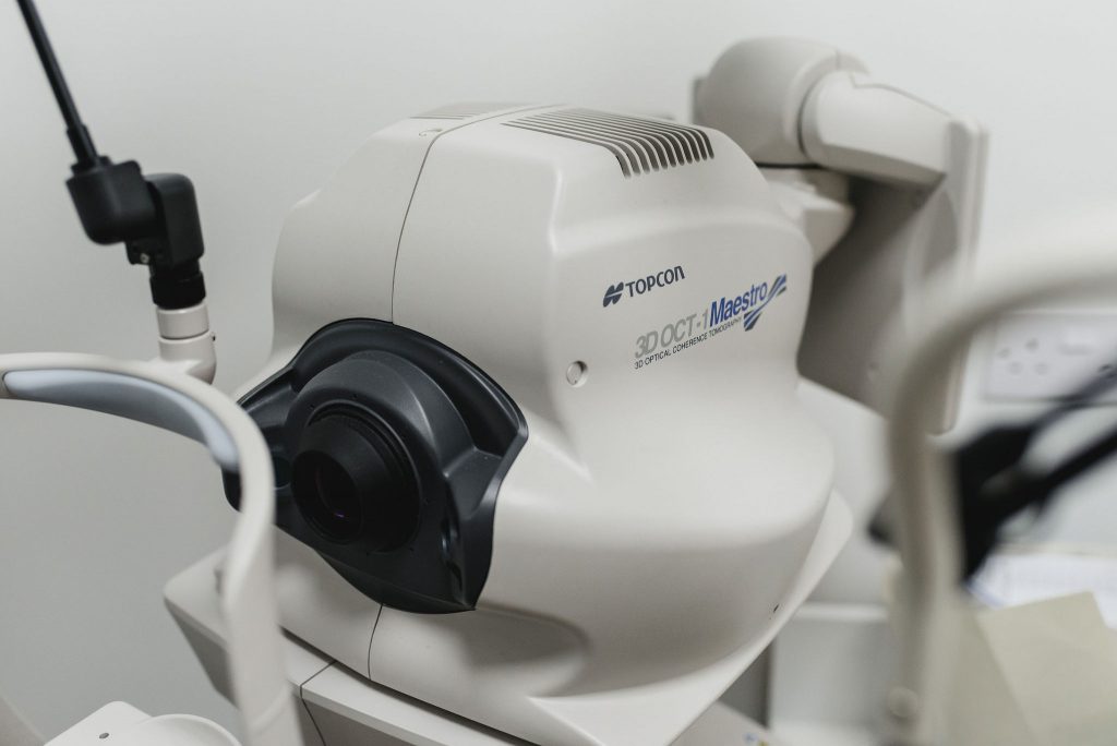 Optical equipment – Topcon’s 3D OCT-1 Maestro color fundus camera